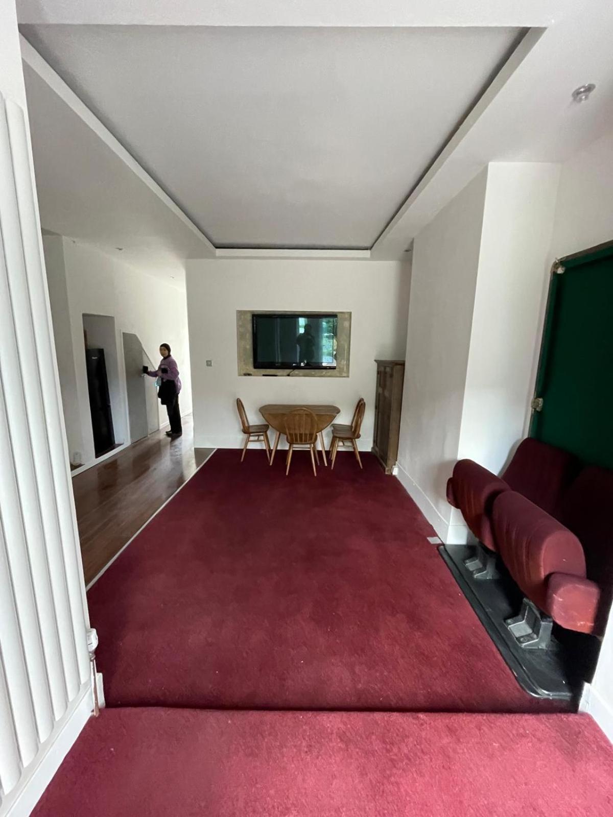 2 Bedroom Flat Wembley * Londres