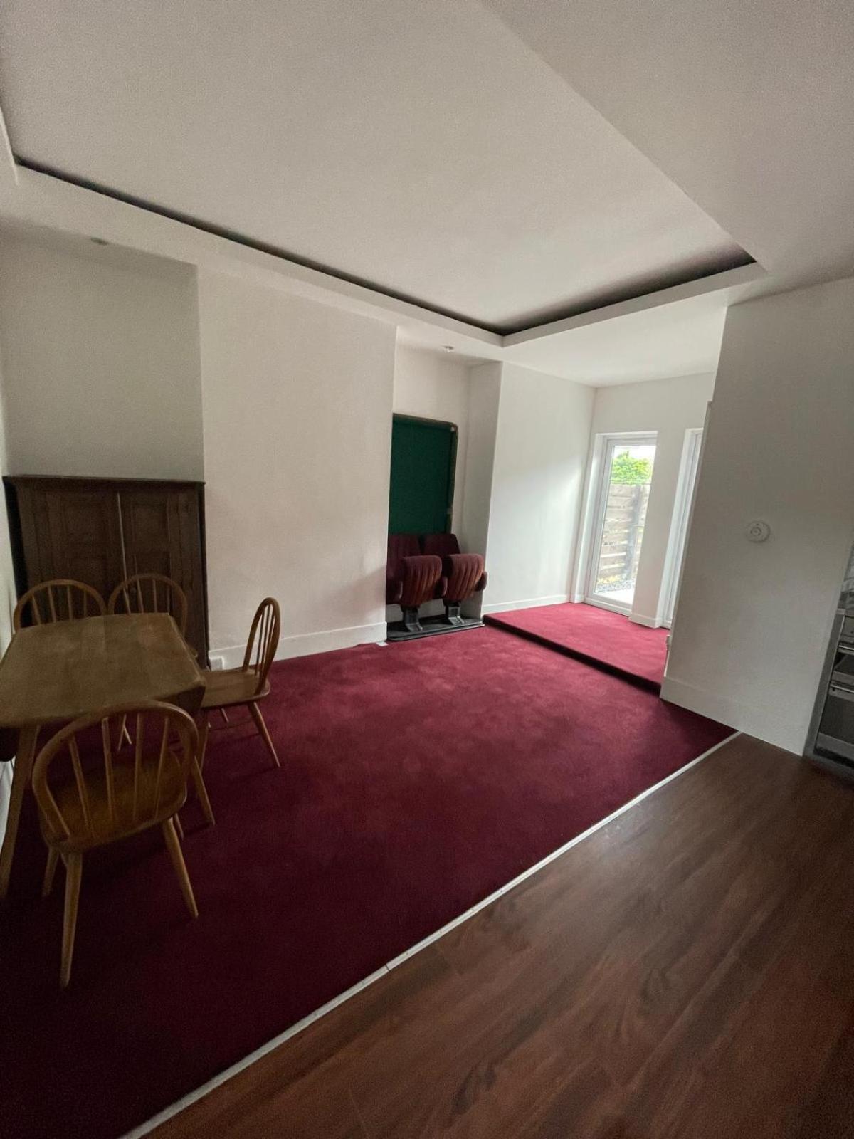 2 Bedroom Flat Wembley Apartamento Londres