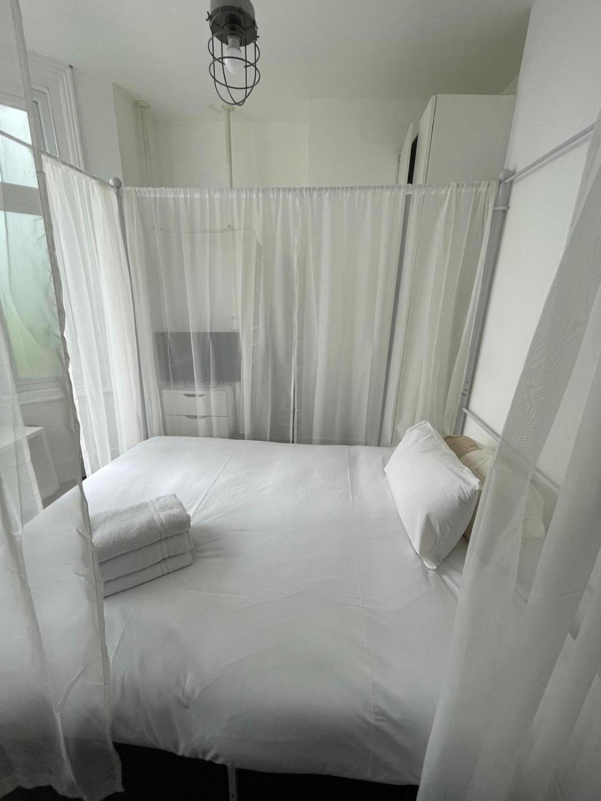 2 Bedroom Flat Wembley Apartamento