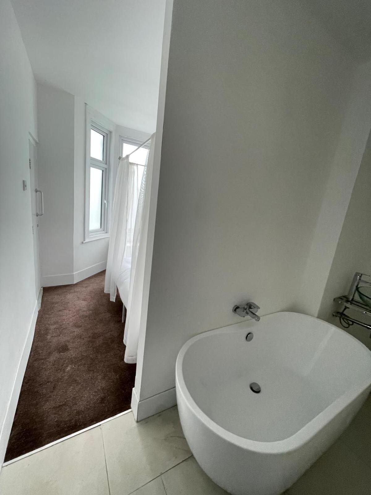 2 Bedroom Flat Wembley Apartamento