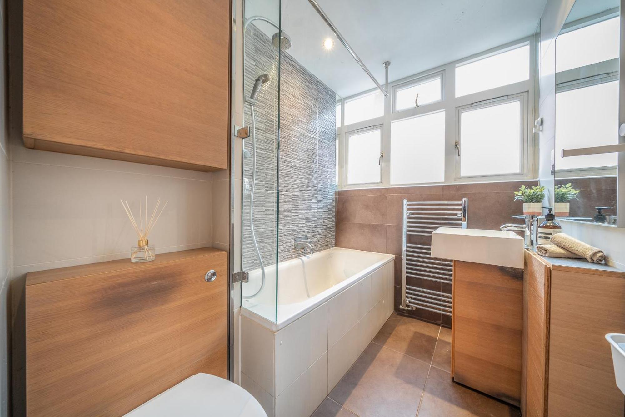 Charming 2 Bedroom Flat In Apartamento *