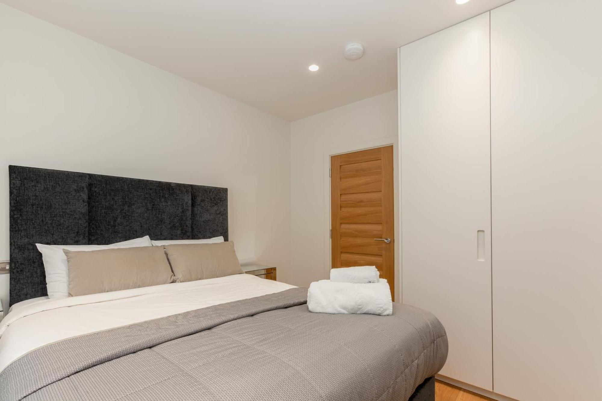 2br2ba By Bloomsbury - Cityapartmentstay Apartamento