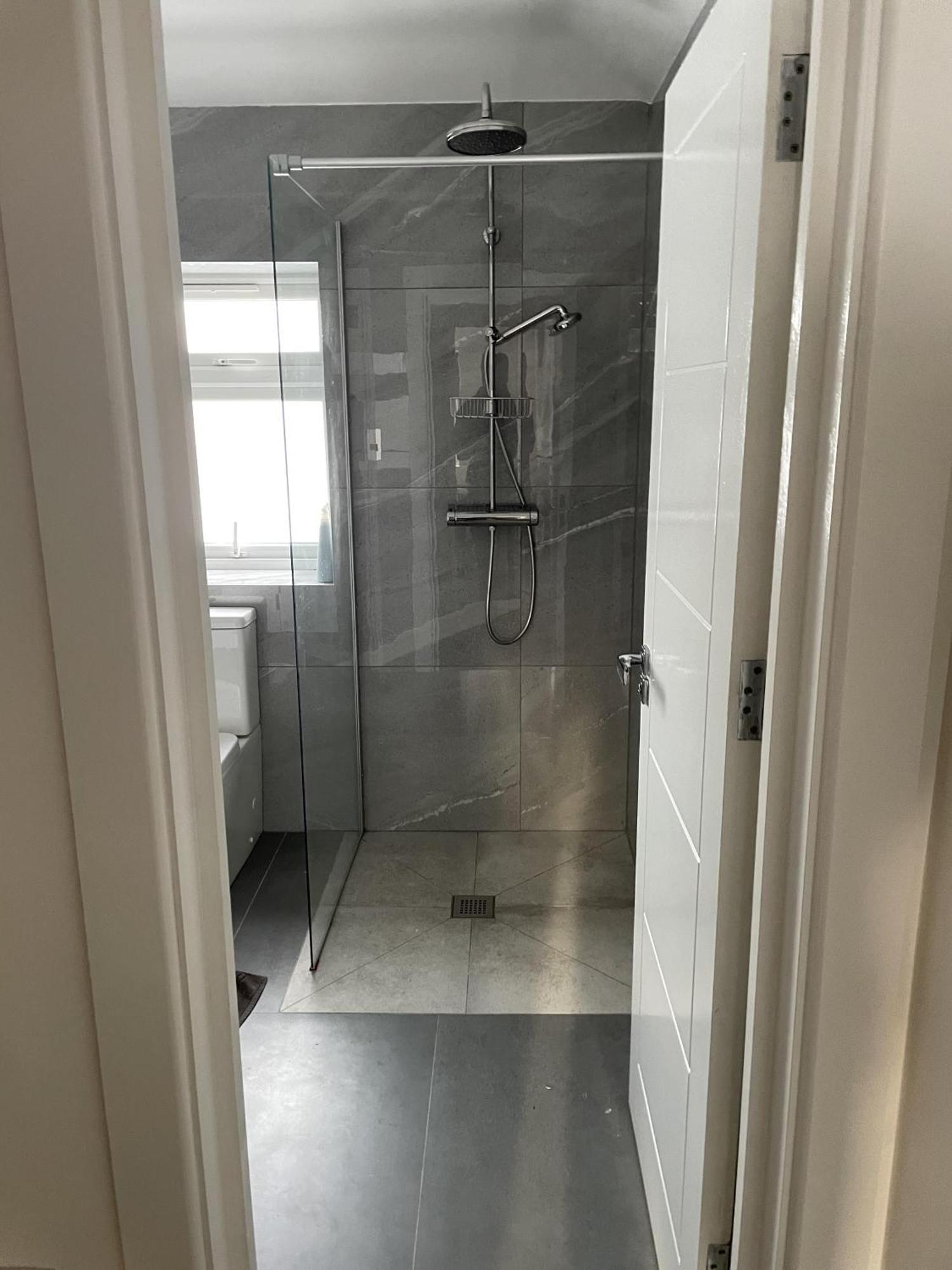 1bedhouse- London-sleeps 4- Close To Attractions Hébergement de vacances