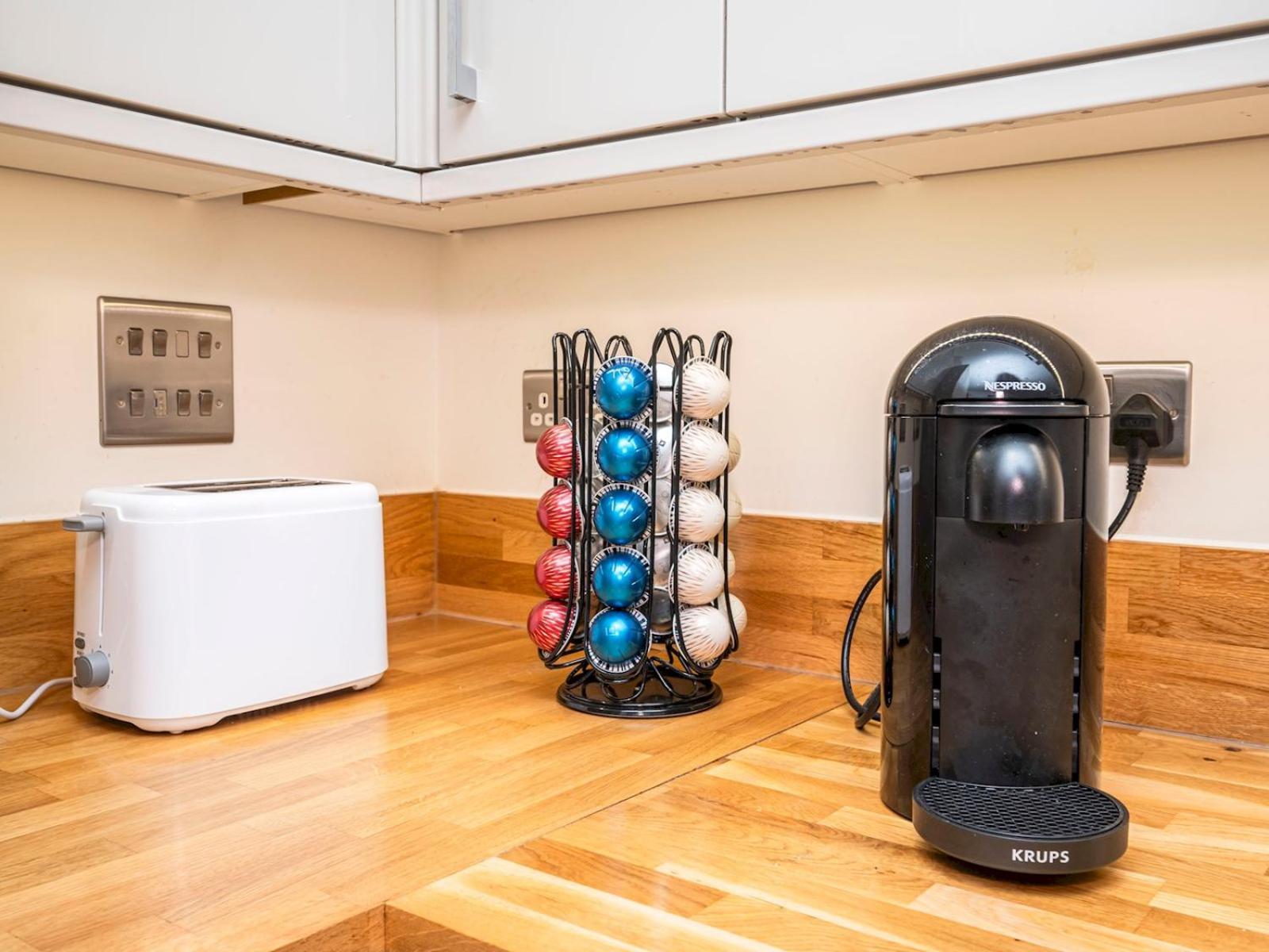 Apartment Near Tower Bridge And Tube Pass The Keys *