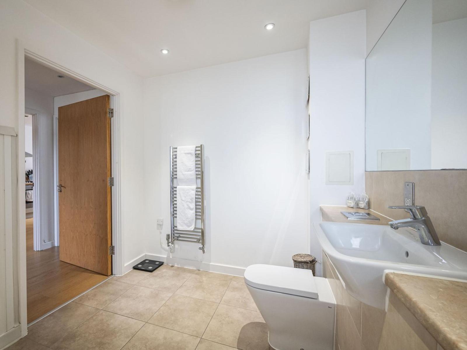 Apartment Near Tower Bridge And Tube Pass The Keys London