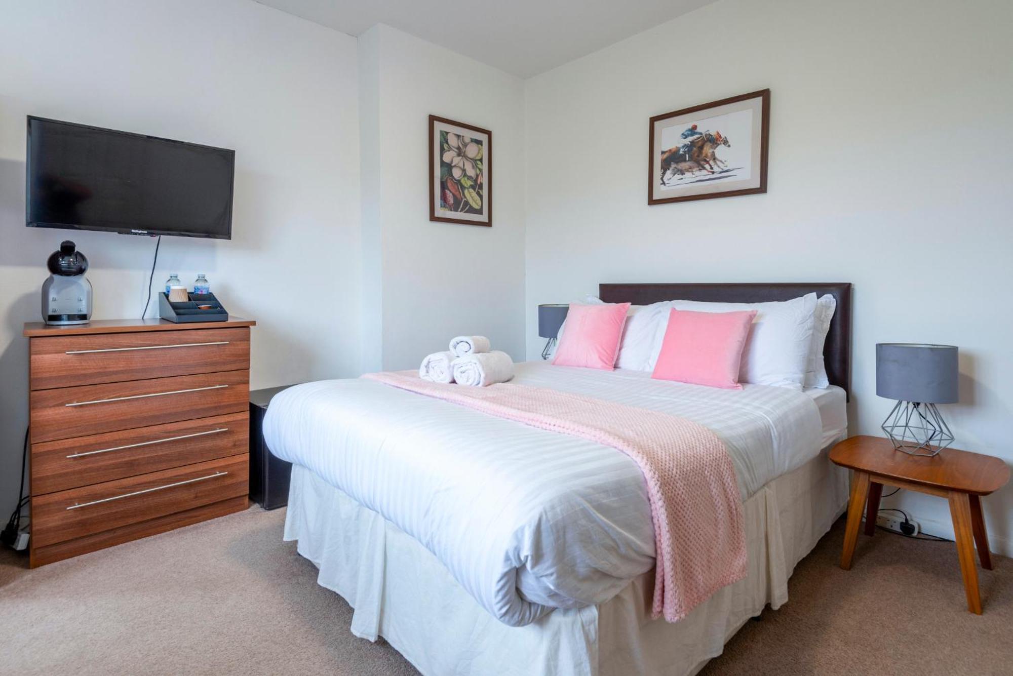 Adorable, Comfy Flat Walk Paddington/elizabeth Stn *