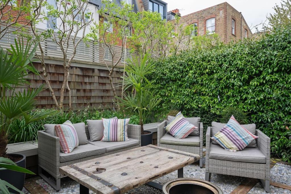 Perfect British Mews - Beautiful Garden Hébergement de vacances