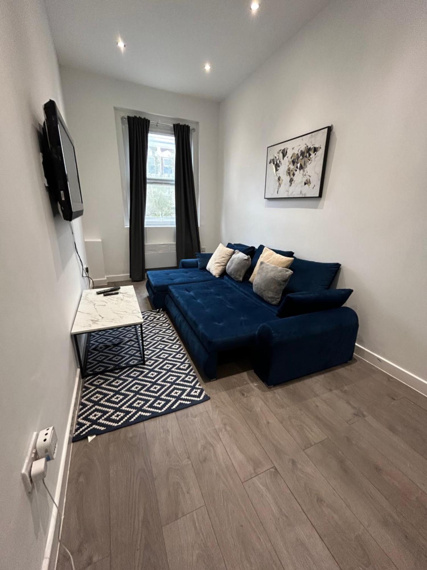 Locations 1 Bed Sleeps 4 *