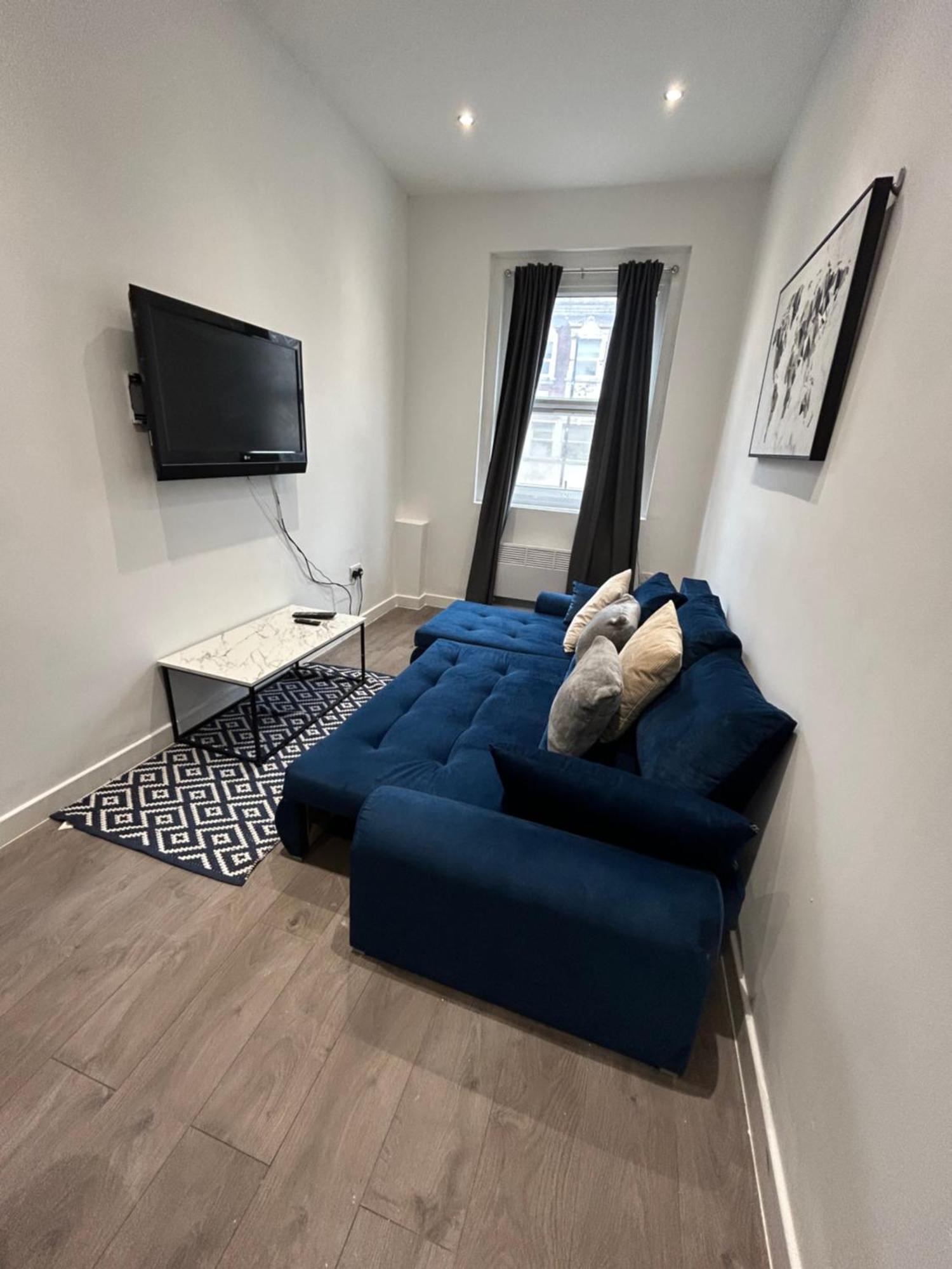 Locations 1 Bed Sleeps 4 *