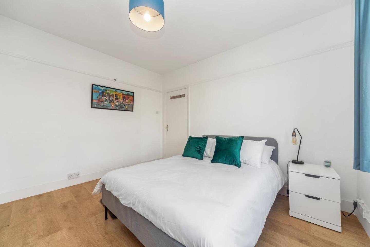 Pass The Keys Spacious Family In * London