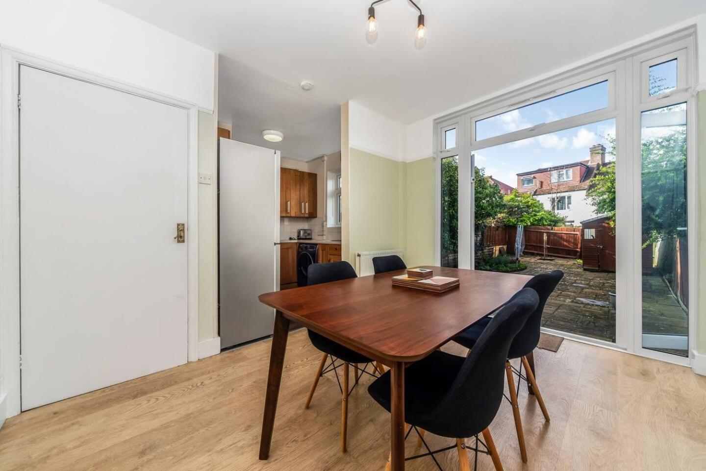 Pass The Keys Spacious Family In Ferienhaus London