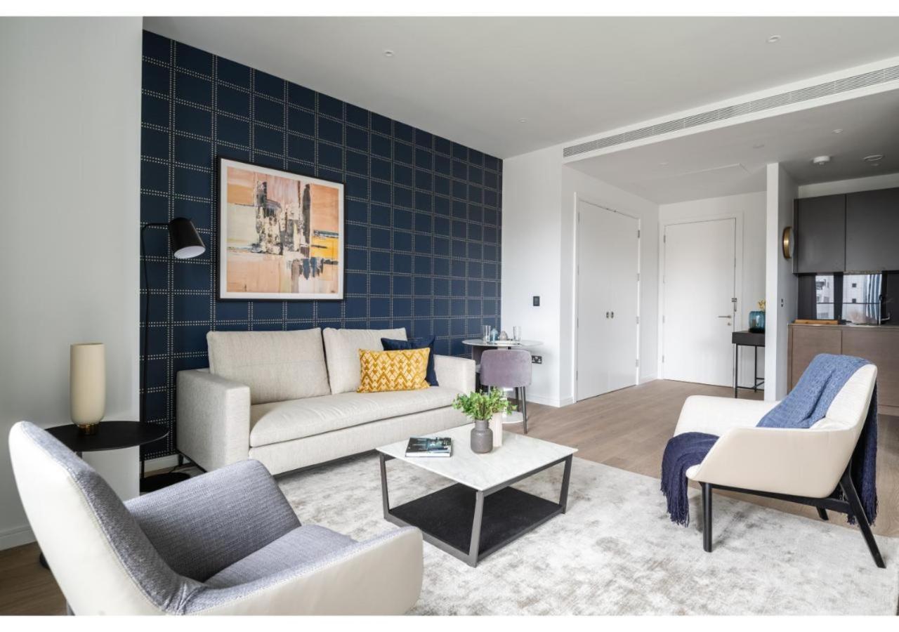 Elegant And Modern In Canary Wharf Right Next To Thames Londen