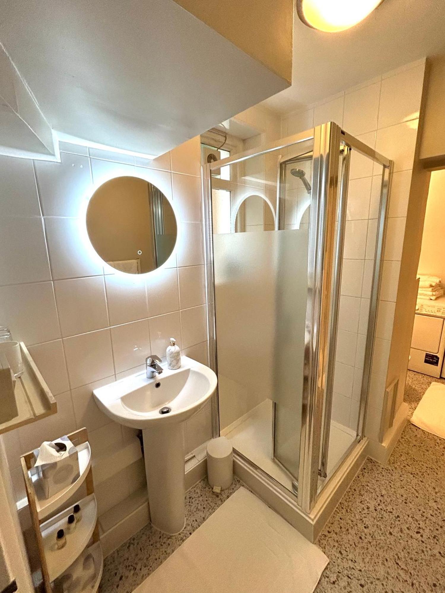 Appartement Spacious Comfortable Flat With Free Parking In East Finchley, Muswell Hill & Close To Alexandra Palace Londen