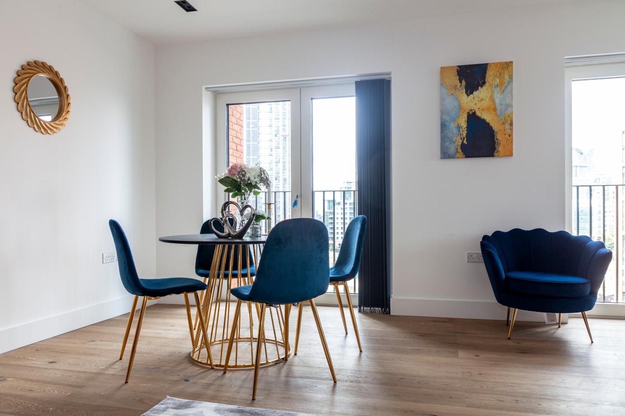 Stylish 2bdr Flat, Comm Garden I Smarthost * London