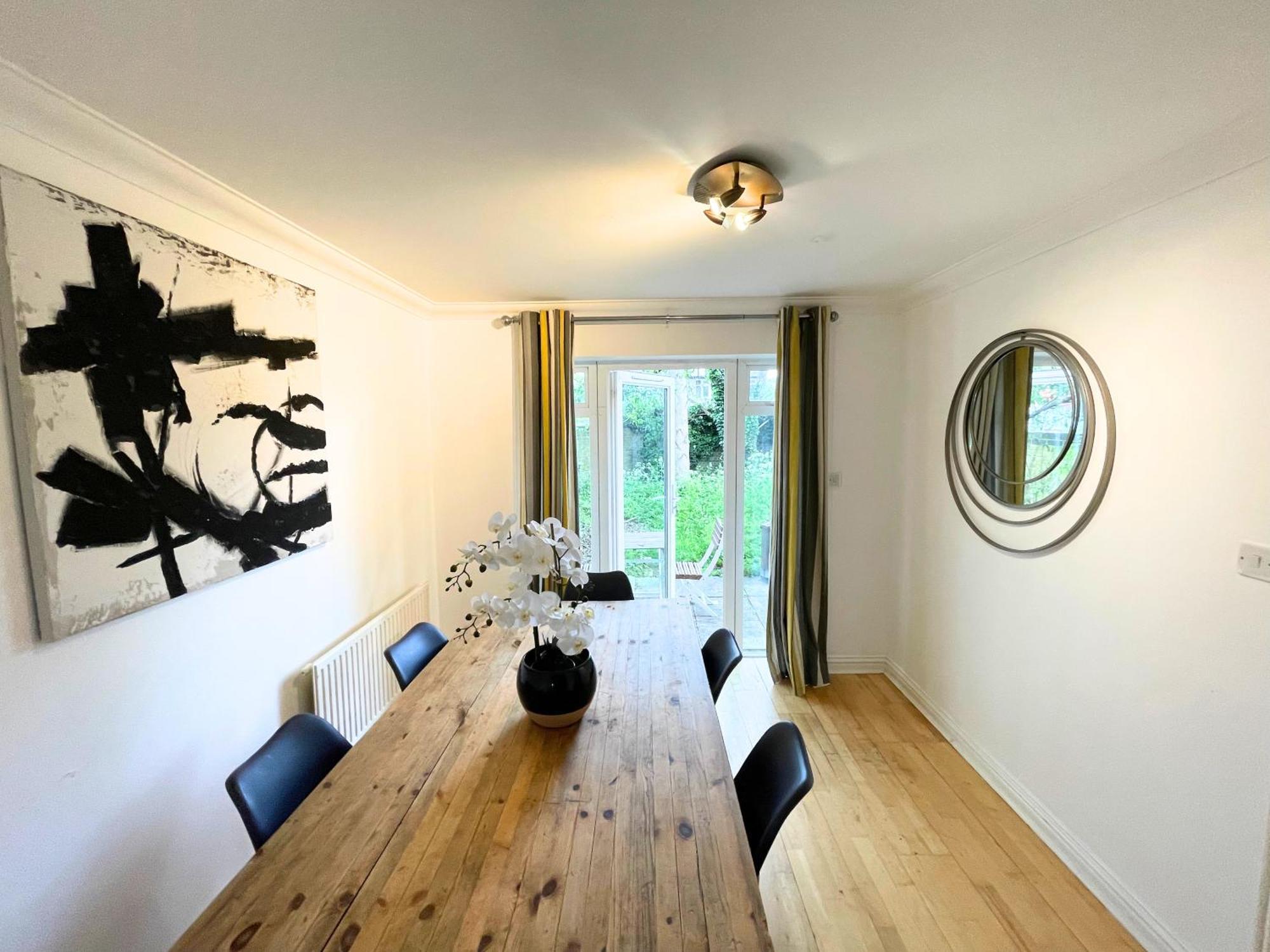 A Lovely Near Greenwich Homestay