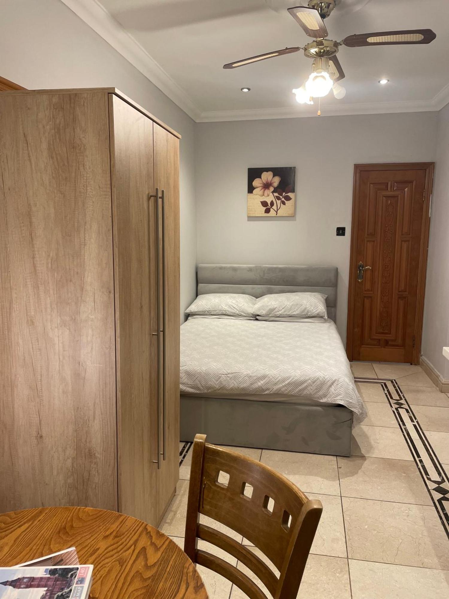 Apartment North *
