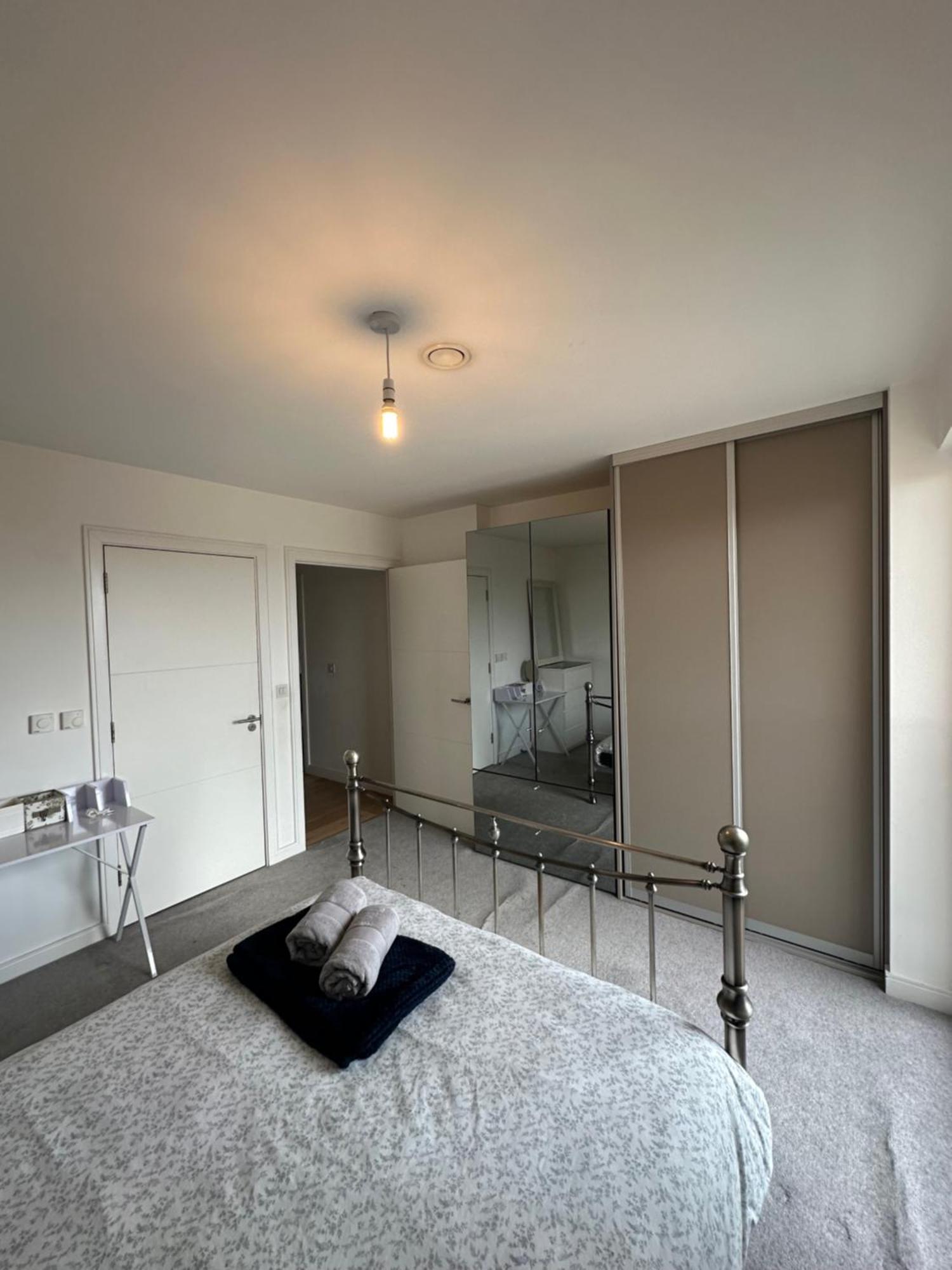 Luxury 3 Bedroom Flat In Stratford,
