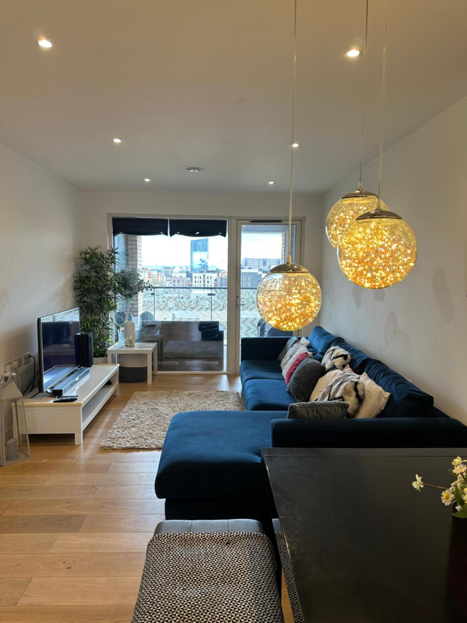 Luxury 3 Bedroom Flat In Stratford, Londres