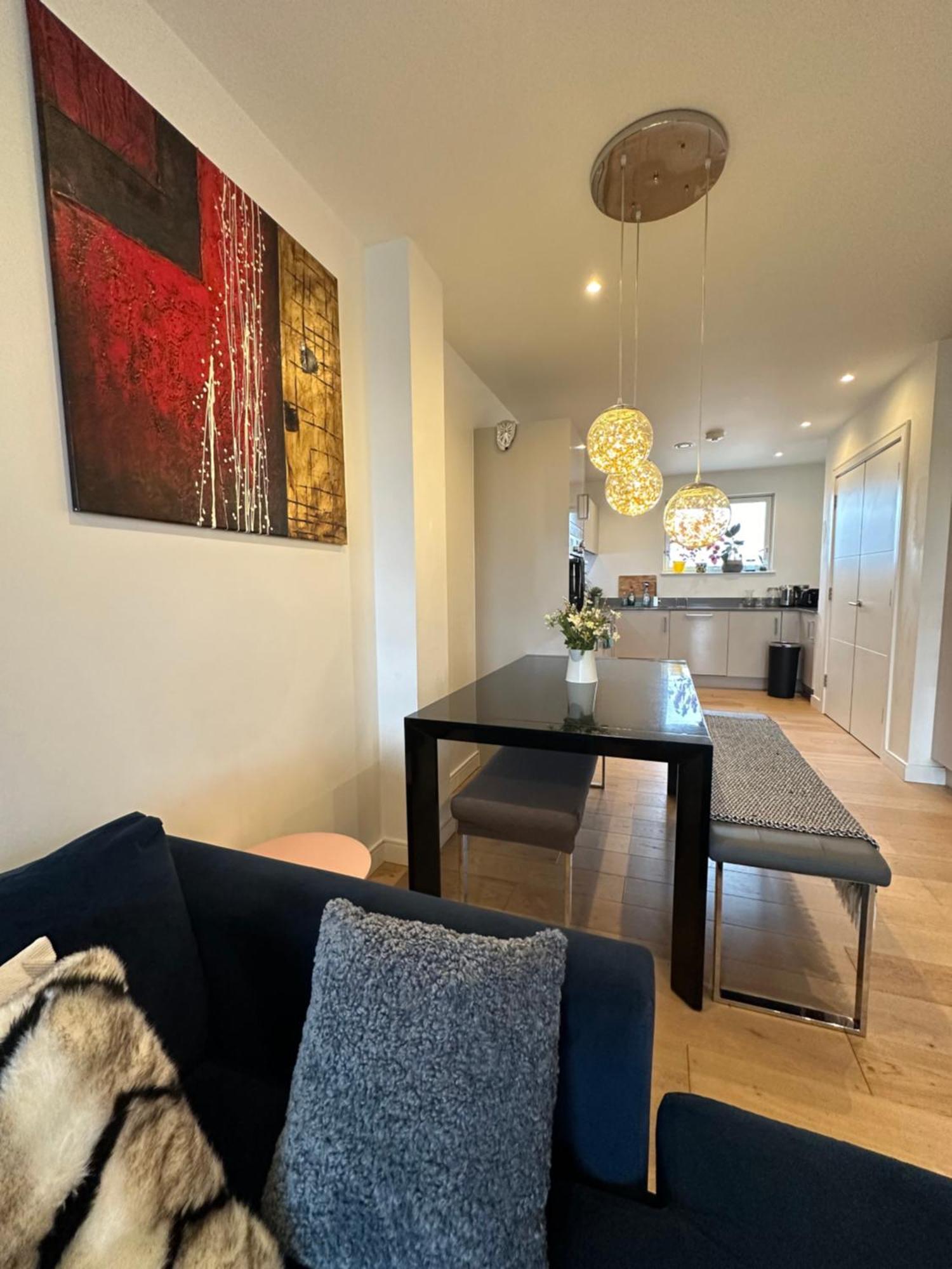 Luxury 3 Bedroom Flat In Stratford, Appartement Londres