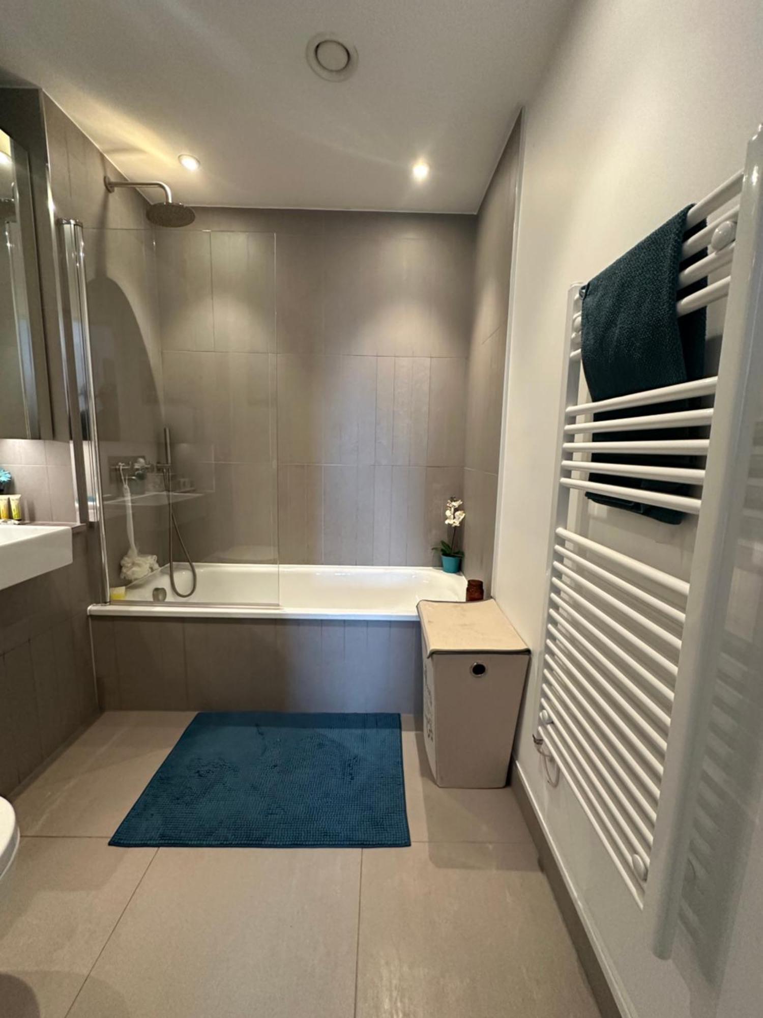 Luxury 3 Bedroom Flat In Stratford, Appartement *
