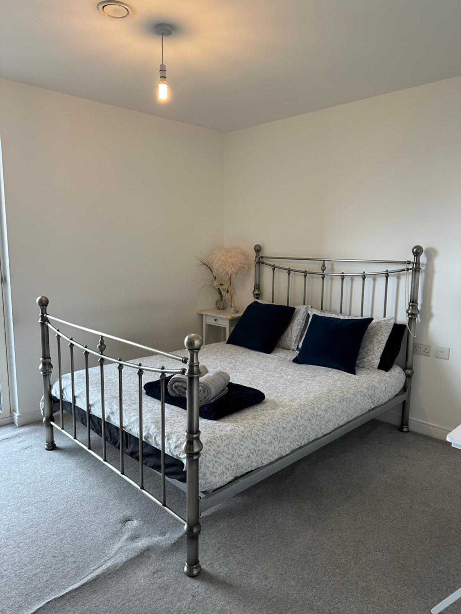 Luxury 3 Bedroom Flat In Stratford,
