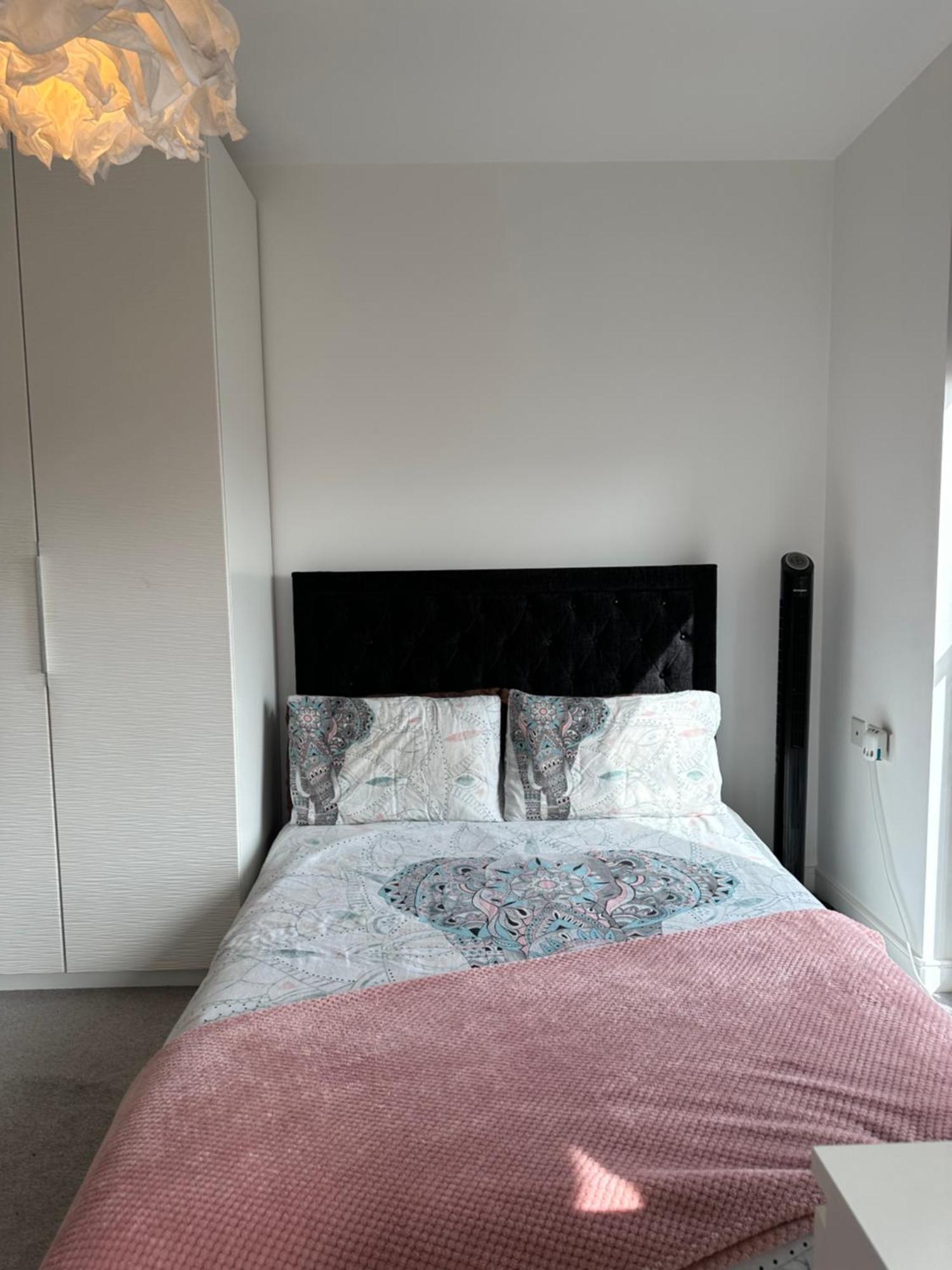 Luxury 3 Bedroom Flat In Stratford, Appartement Londres