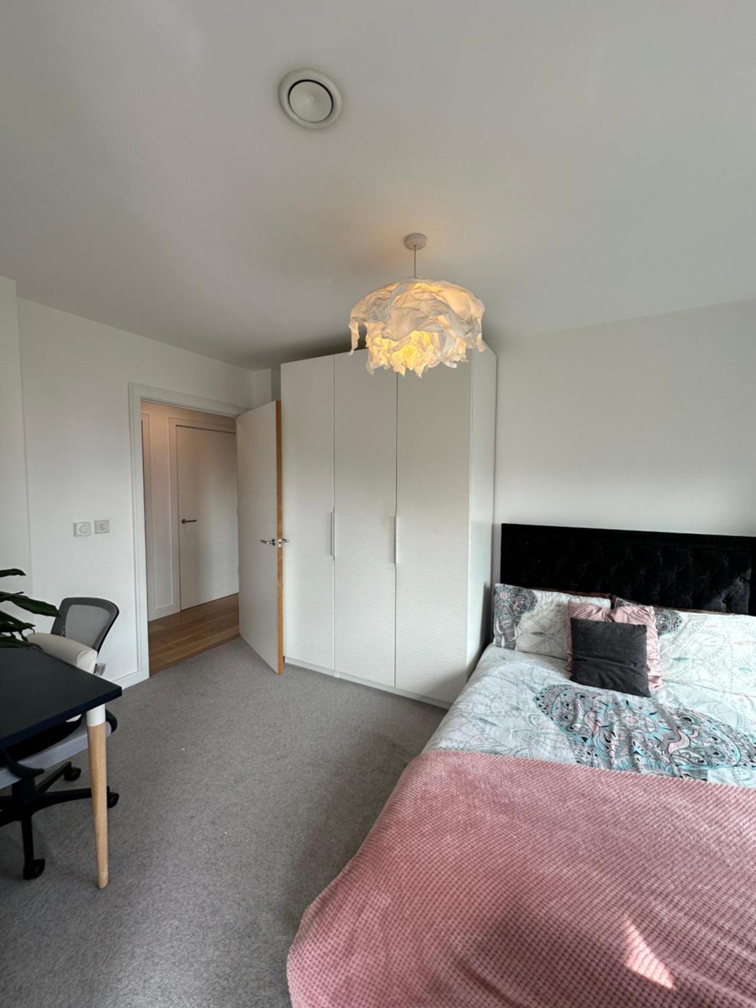 Luxury 3 Bedroom Flat In Stratford, Londres