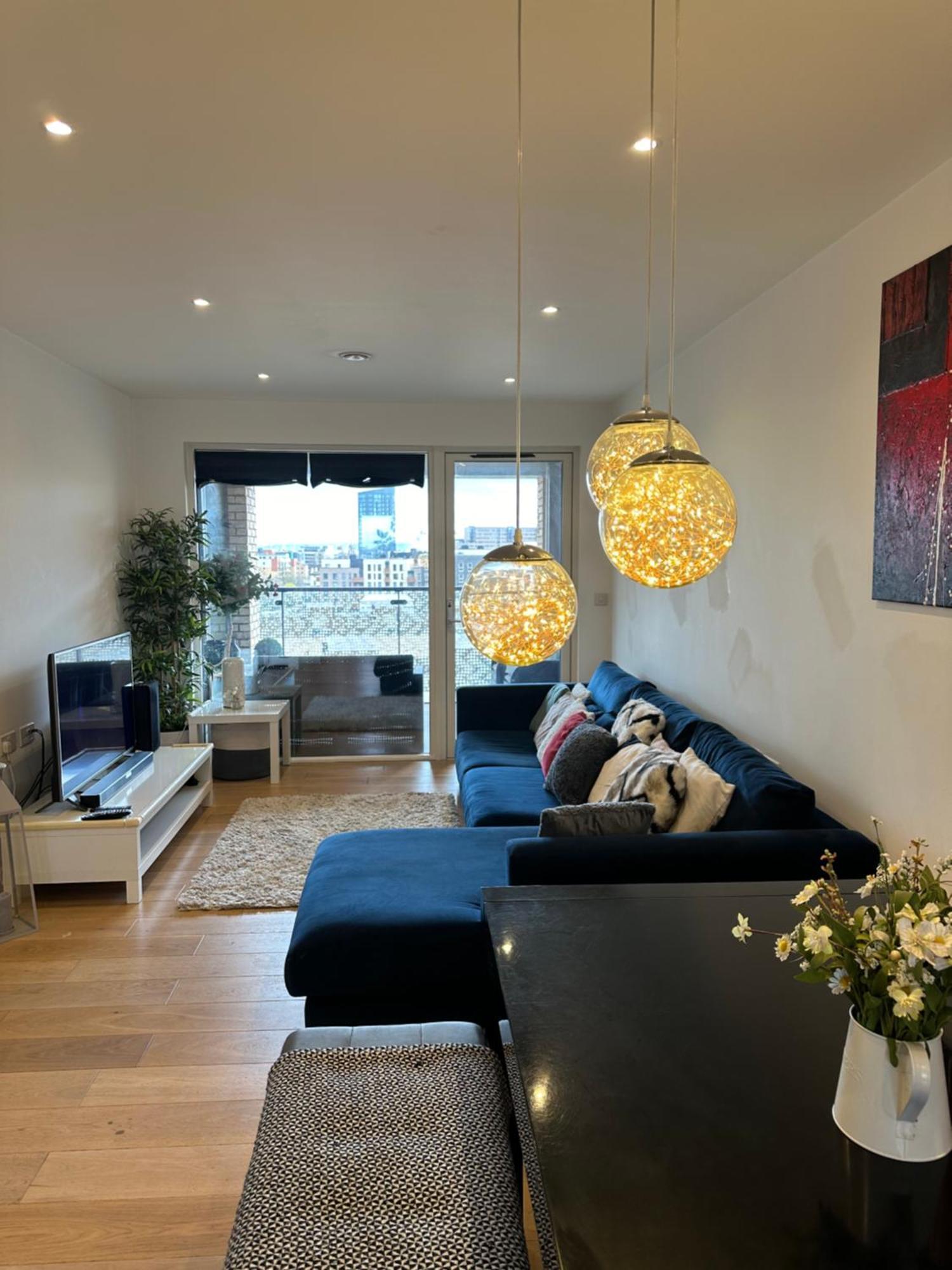 Luxury 3 Bedroom Flat In Stratford,