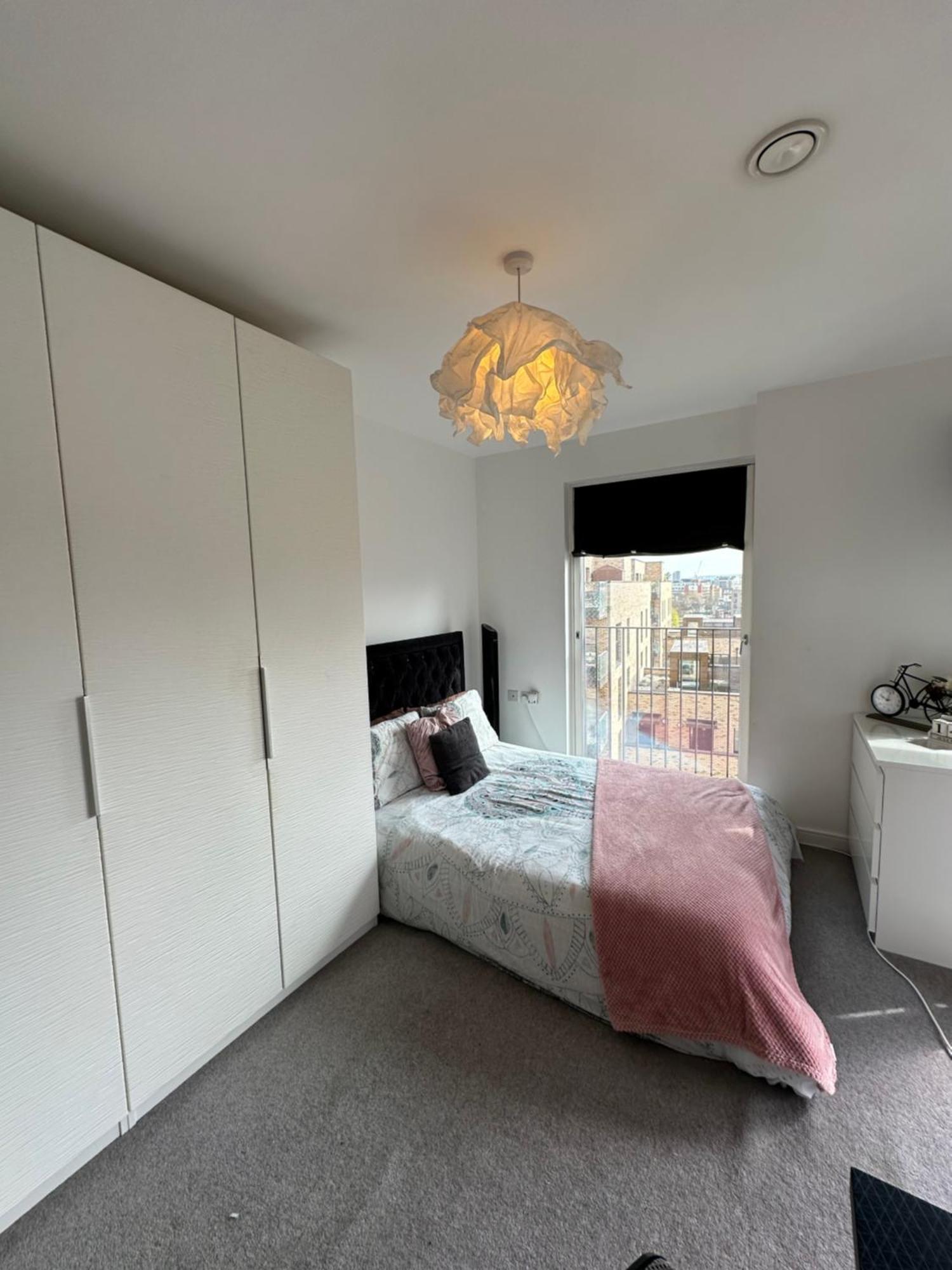Luxury 3 Bedroom Flat In Stratford, * Londres