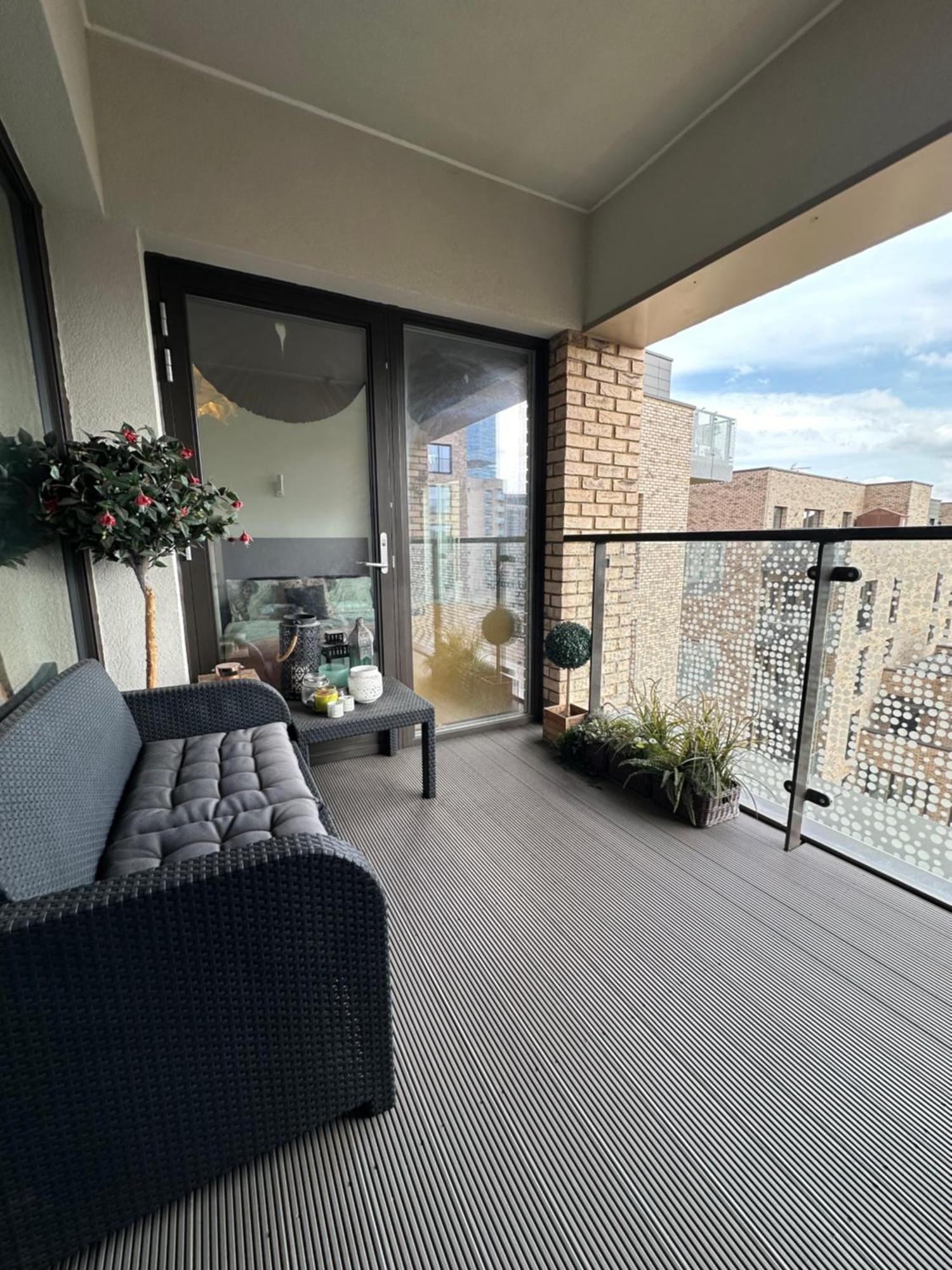 Luxury 3 Bedroom Flat In Stratford, Londres
