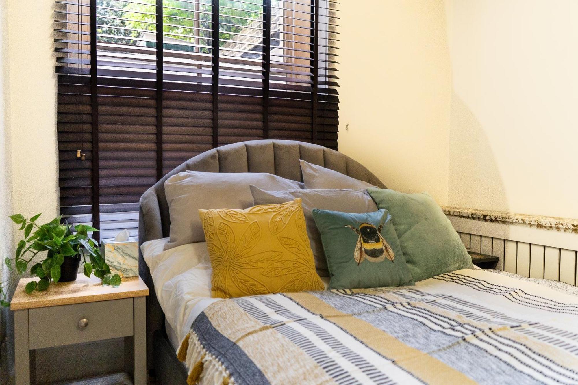 Cozy And Comfy Flat In Earls Court * Londres