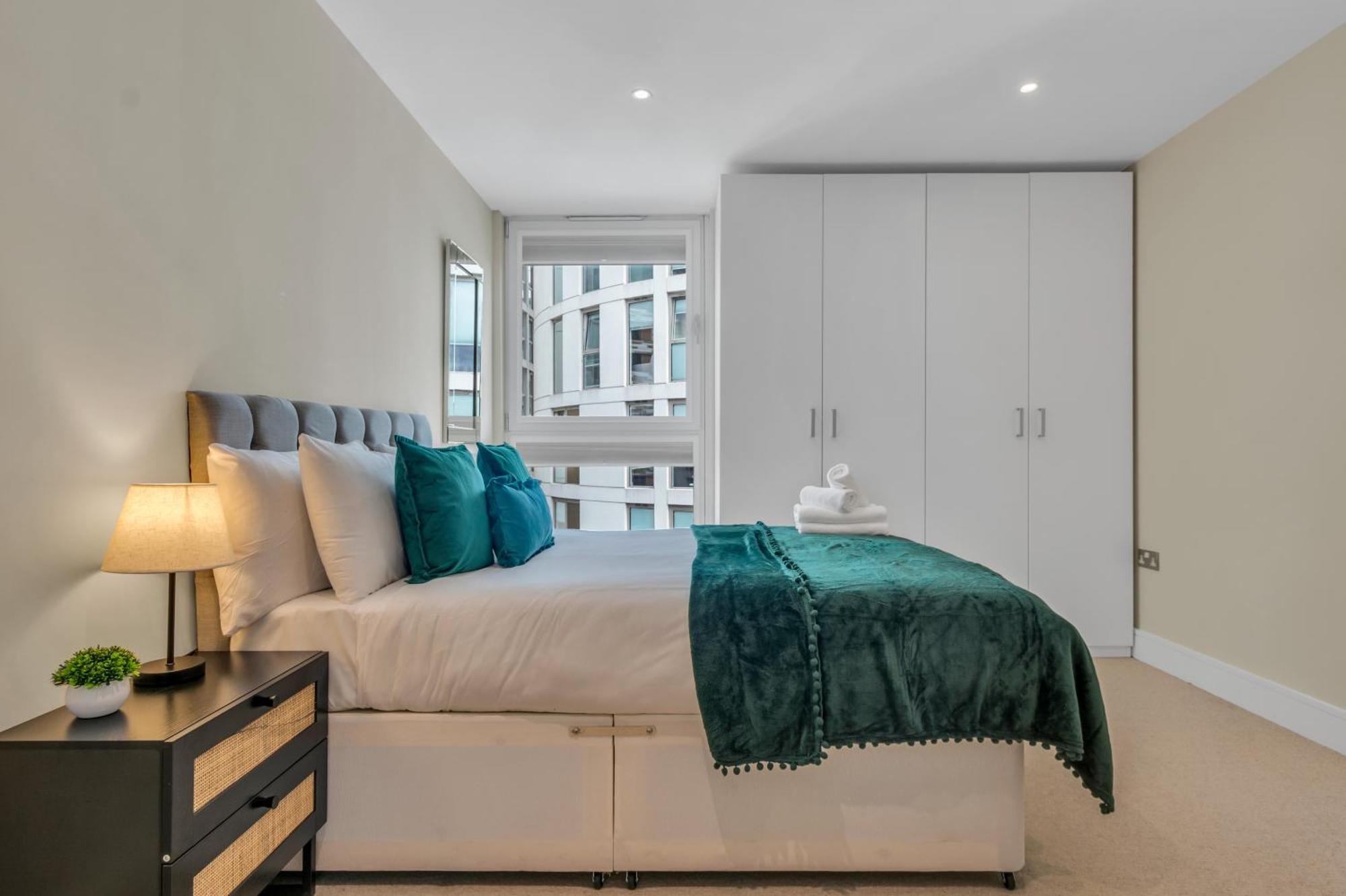 Mysquare Lanterns Way At Canary Wharf Appartement