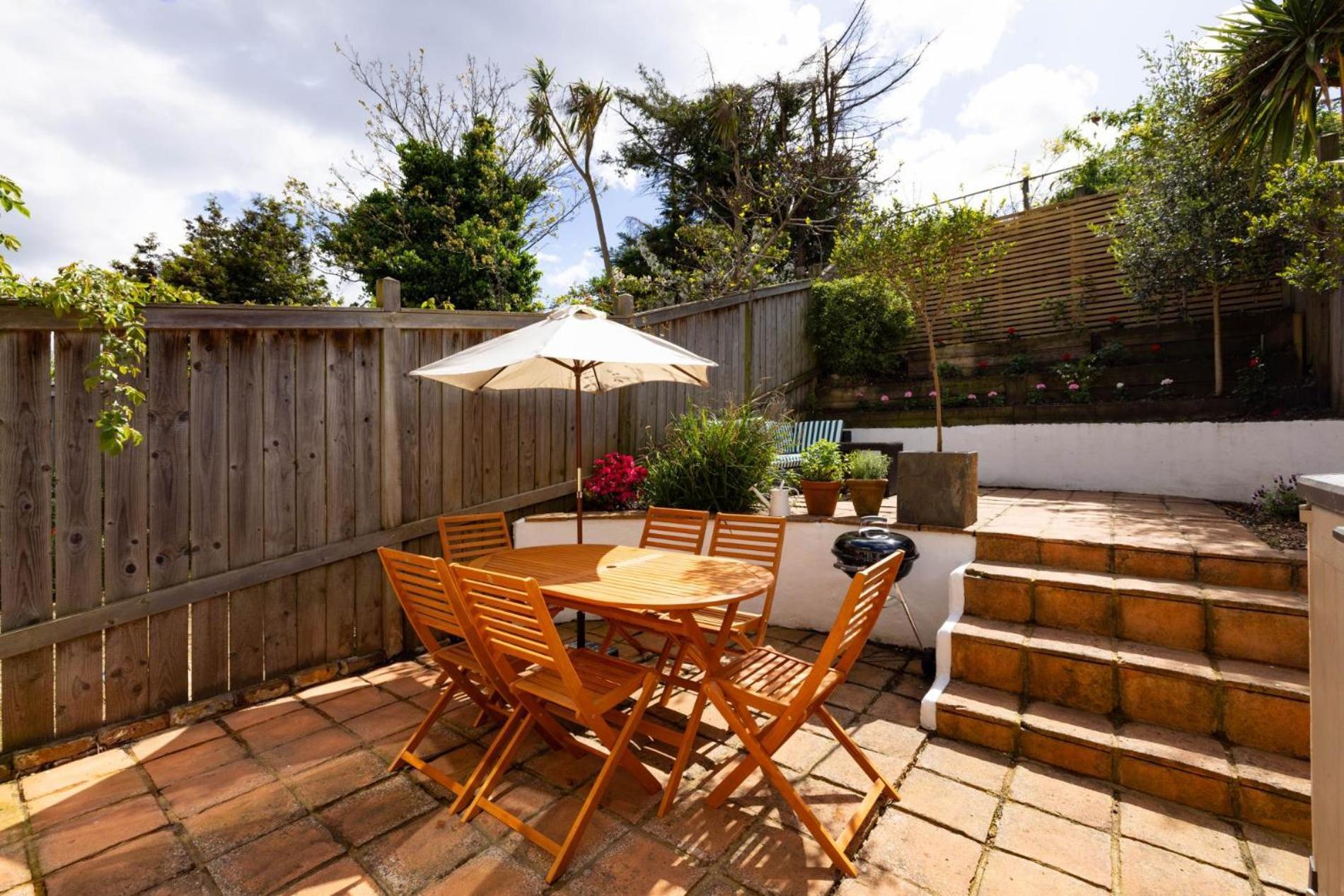 The Thames Embrace 3 Bedroom And Garden House In Battersea * Londres