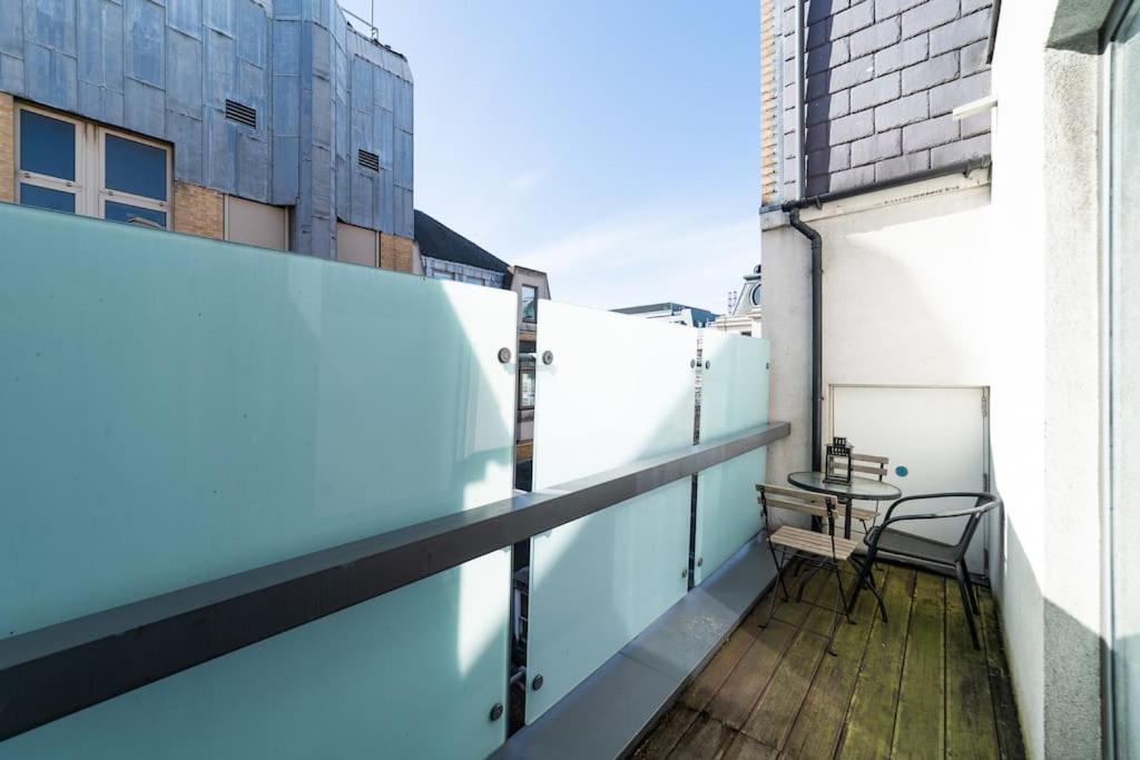 Piccadilly Circus-west End Central Studio London