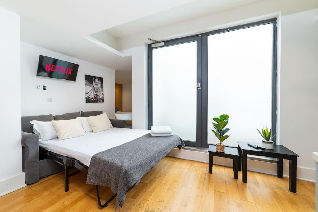 Piccadilly Circus-west End Central Studio * Londen