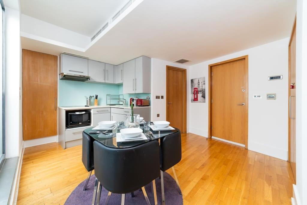 Piccadilly Circus-west End Central Studio * Londen