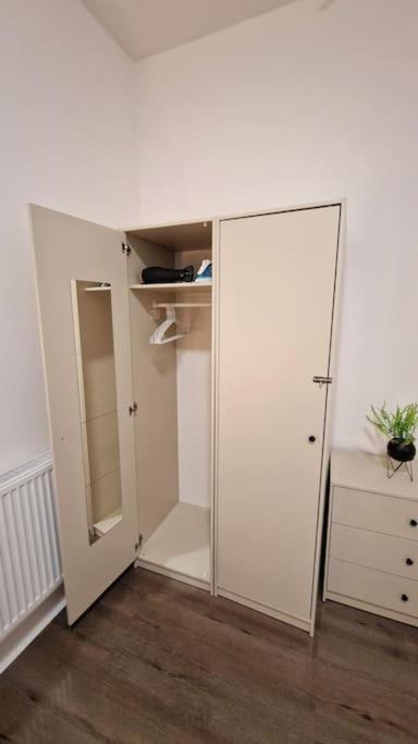 2 Bed Apartment, Near Canary Wharf, O2, Excel, Airport Appartement Londen