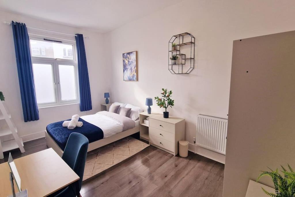 2 Bed Apartment, Near Canary Wharf, O2, Excel, Airport Londen