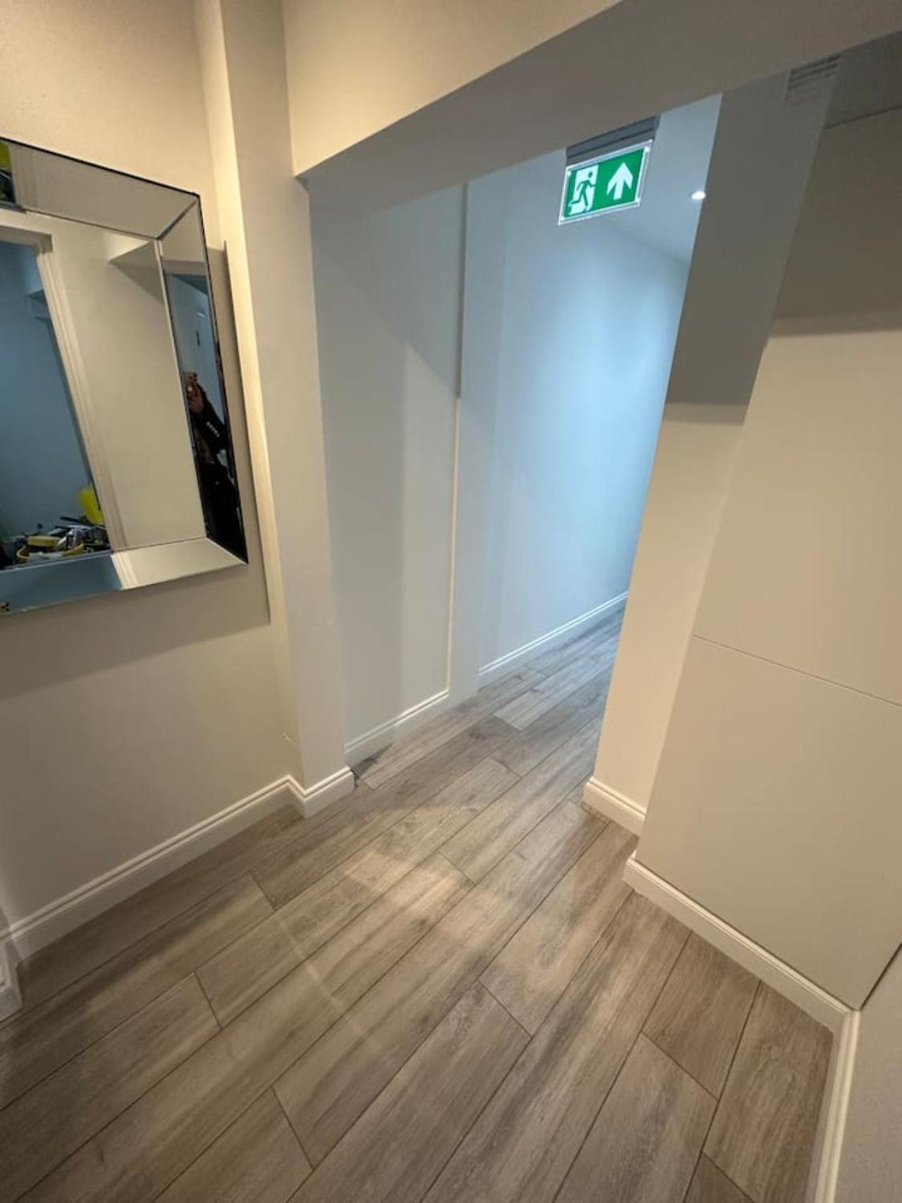 Waterloo 10mins Away Guest house *