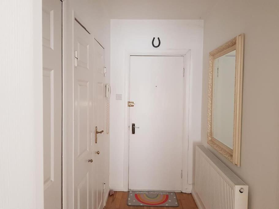 One Bedroom Flat In St Johns Wood Londres