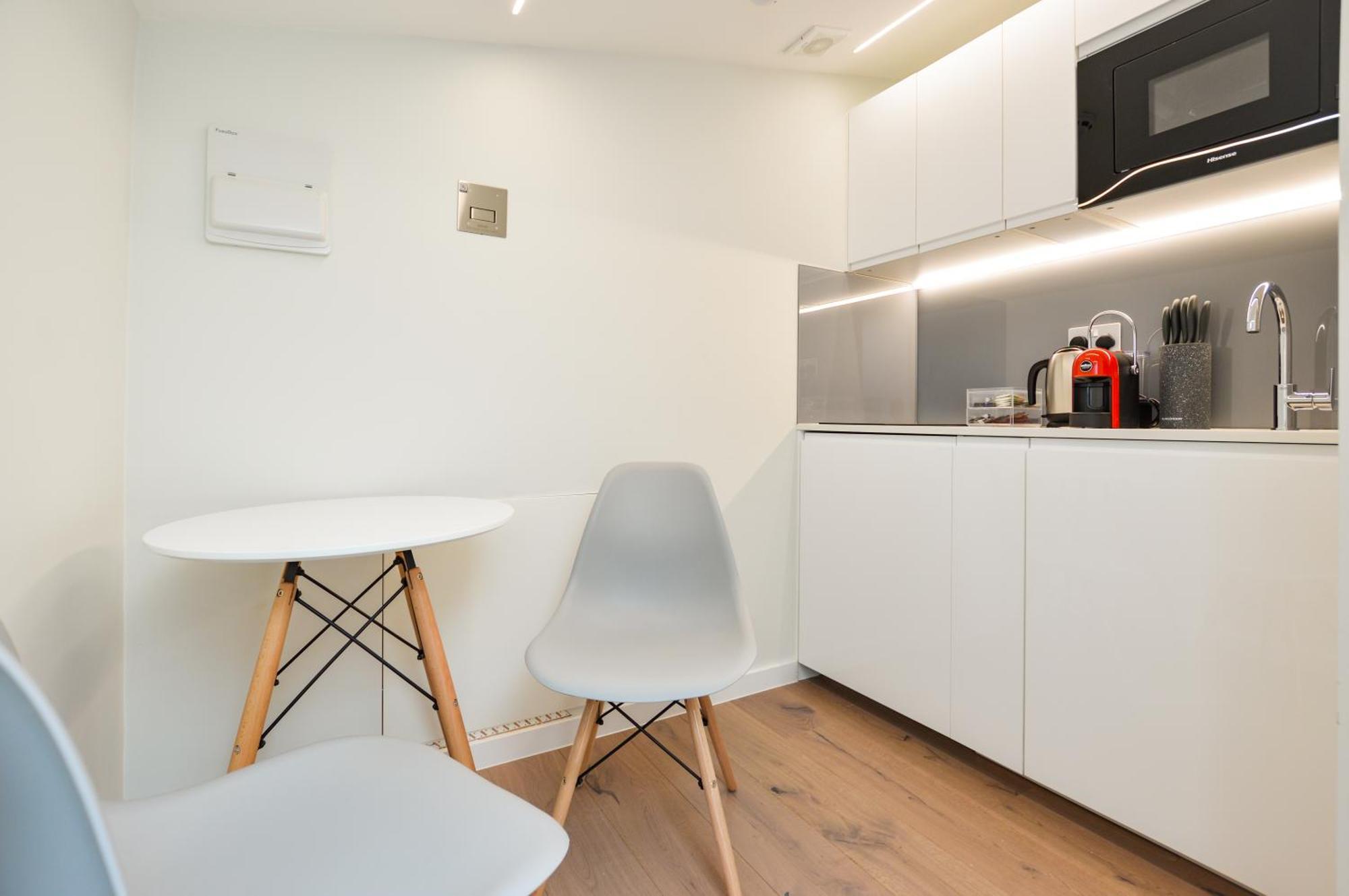 Apartment Regents Serviced By Stayprime