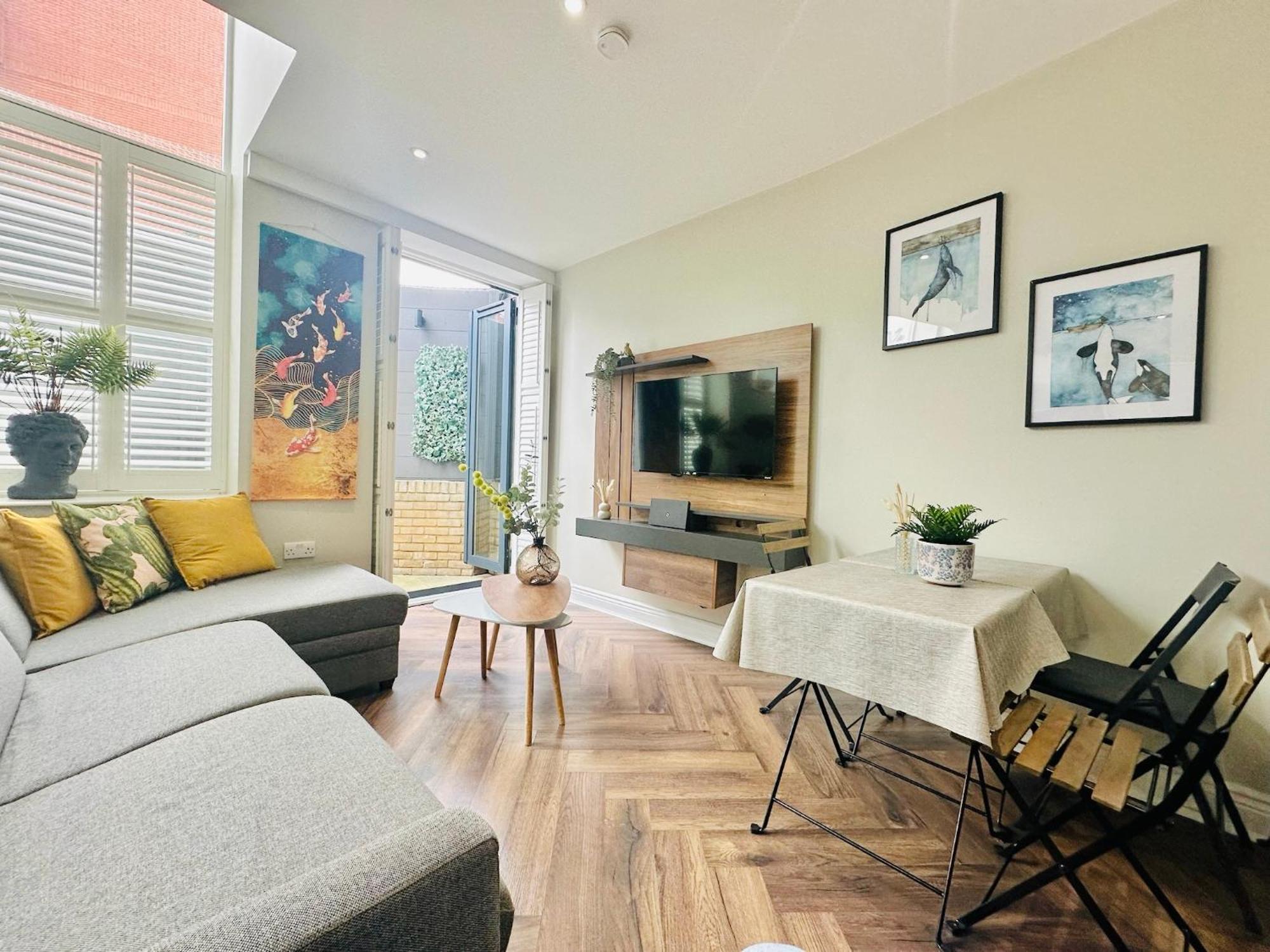 Stylish, Modern In *