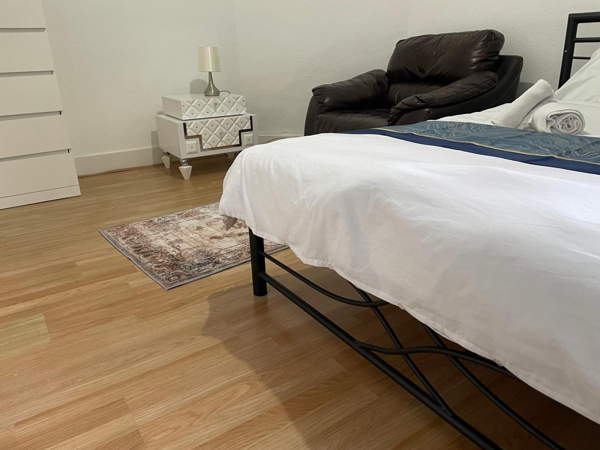 Appartement 5 Bed 5mins From Wembley Stadium Londen
