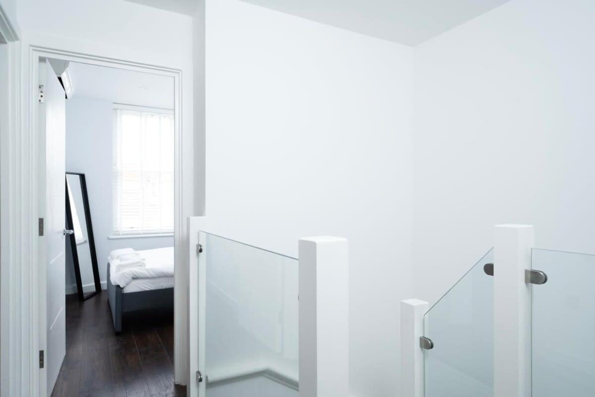 Stylish 3br Flat In The Heart Of Soho Apartamento Londres