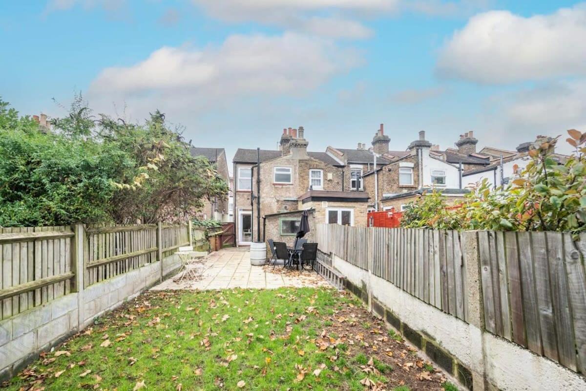 Сasa de vacaciones Lovely 2br House In Norwood Junction *
