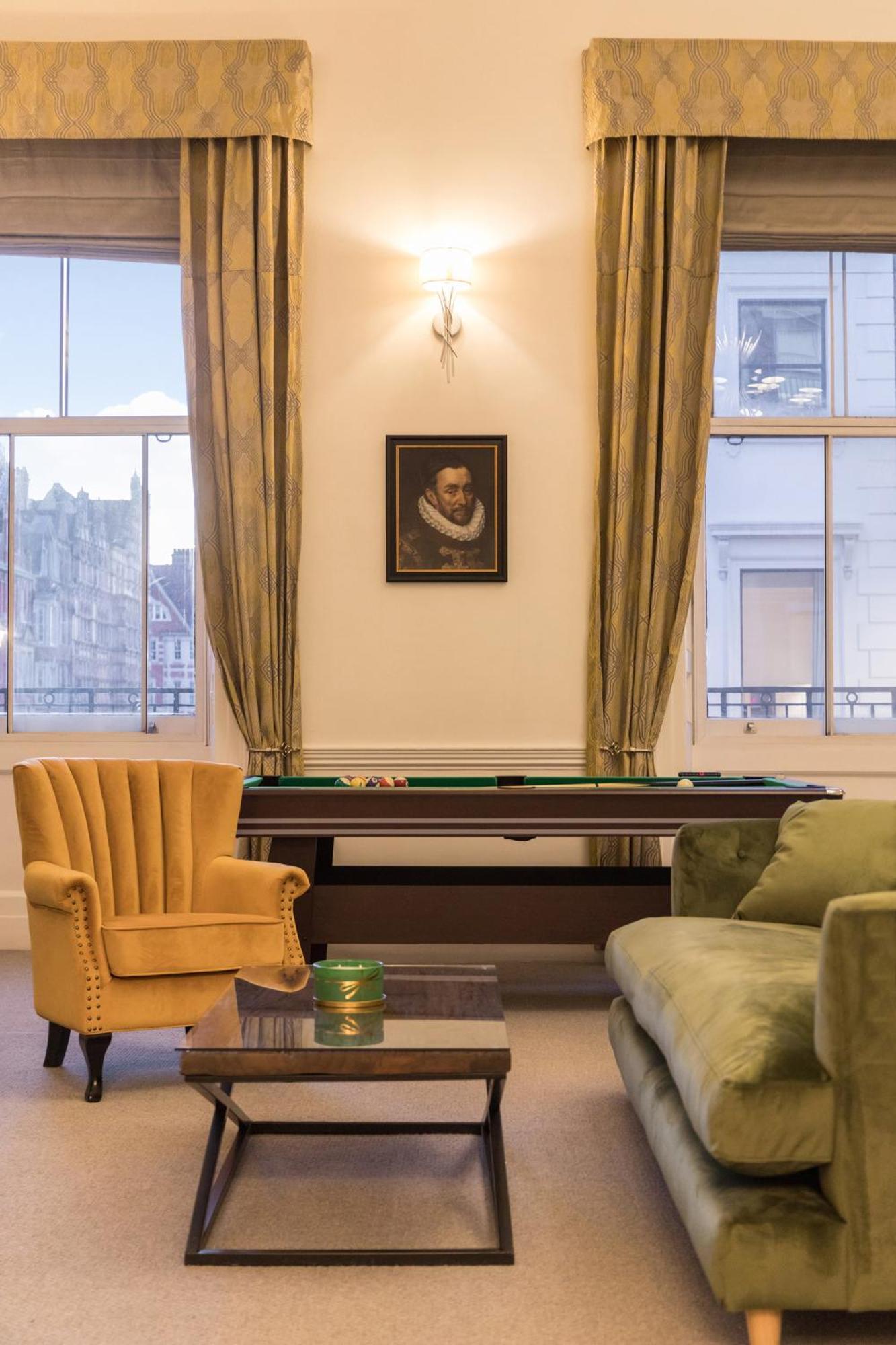 Luxury 3 Bedroom Duplex With Pool Table - 4hs * Londres