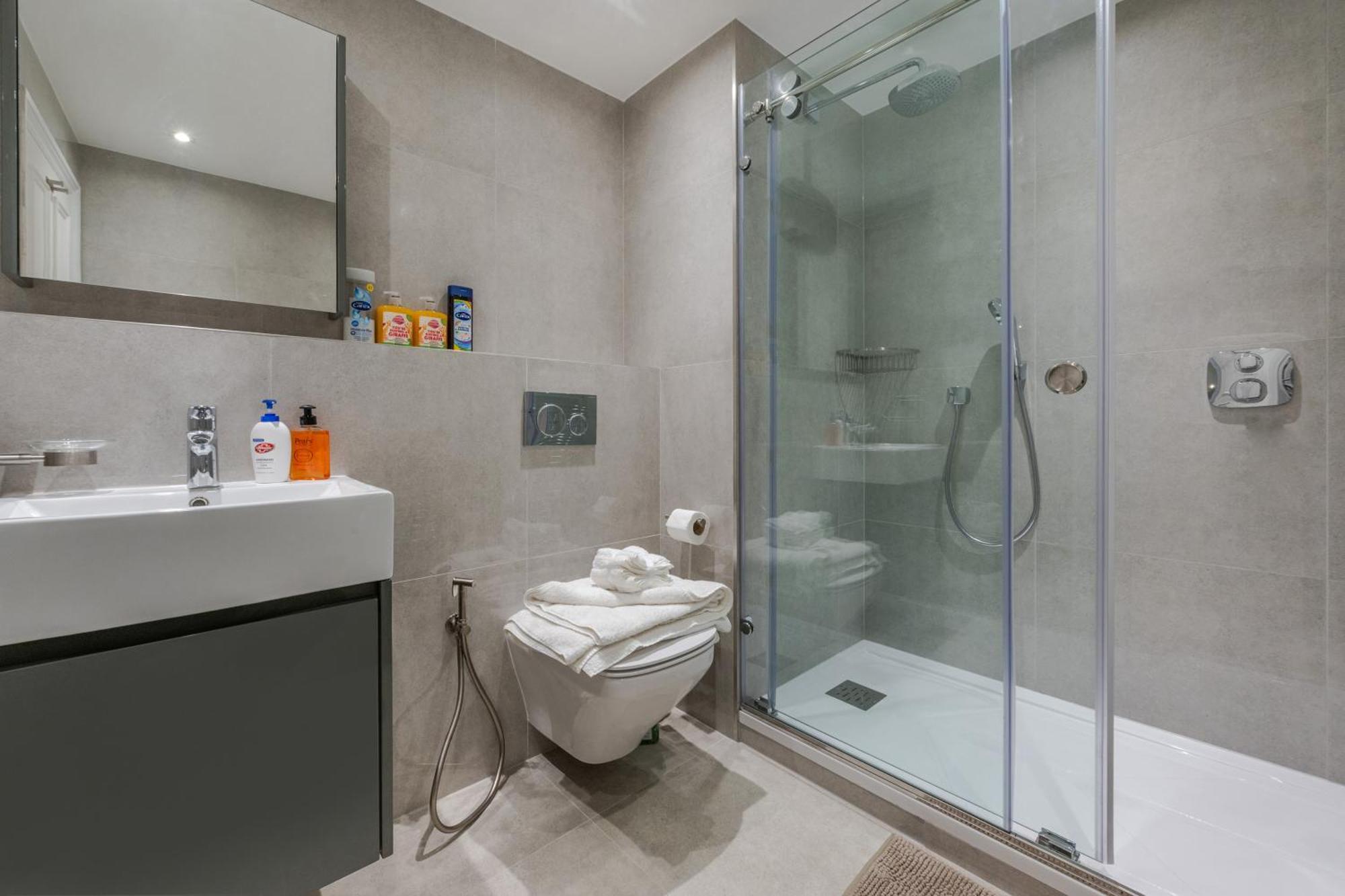 Chic 3 Bedroom 2 Bathroom Luxury Living 7hs Apartamento Londres