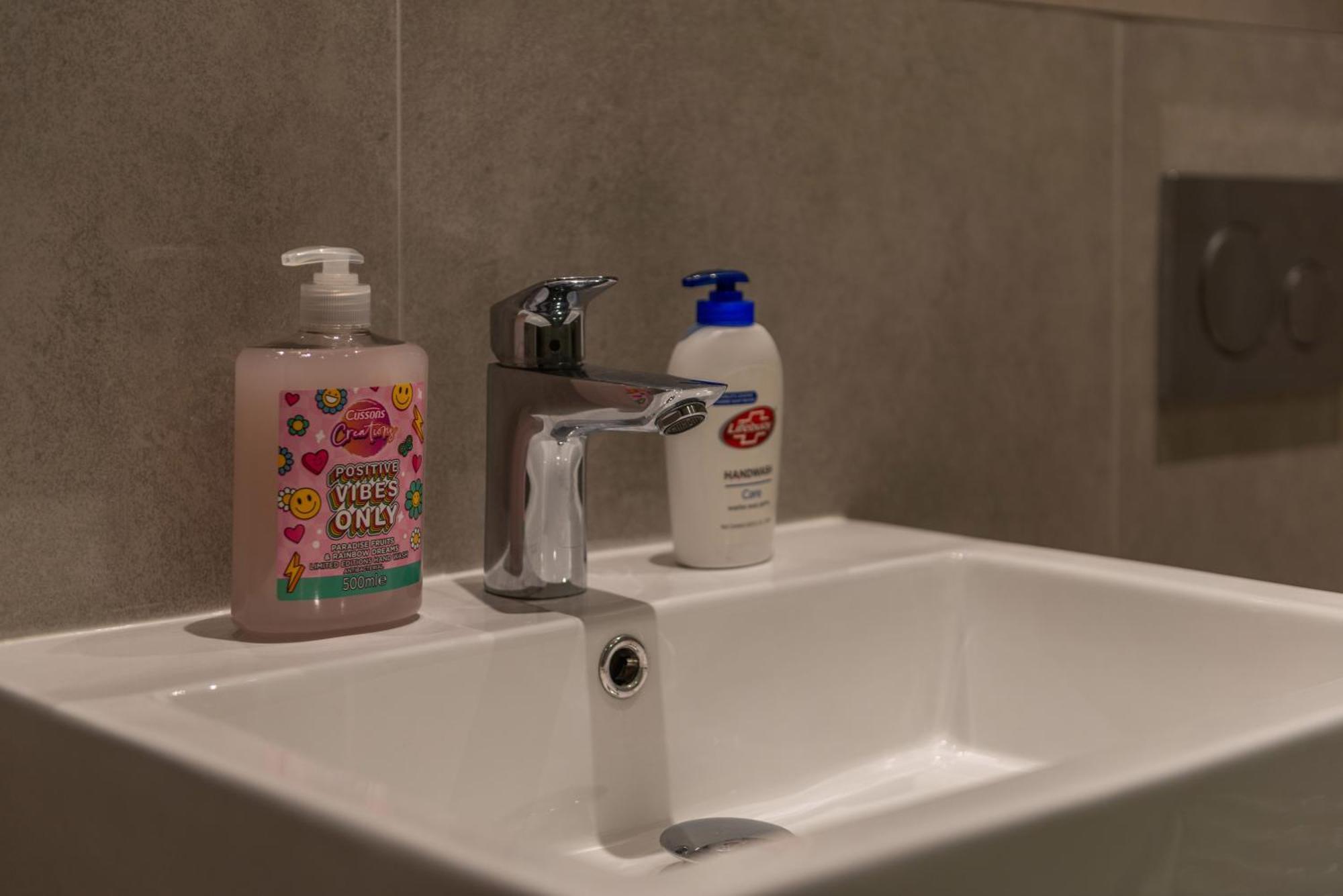 Modern Luxury 3bed 3bathroom Retreat 6hs * Londres