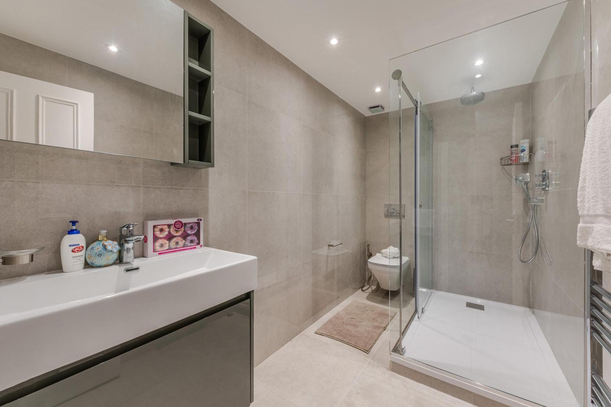 Modern Luxury 3bed 3bathroom Retreat 6hs Londres
