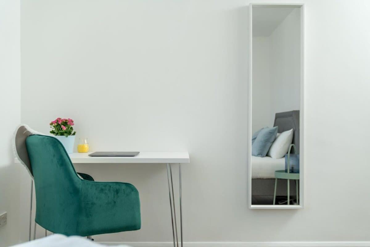 City Of Lovely Two Bedroom Londres